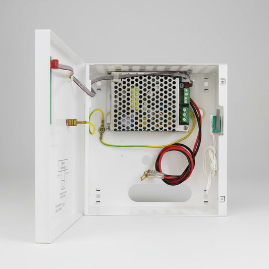 Virtalähde akkuvarmennuksella 13,8V / 2A (7 Ah)